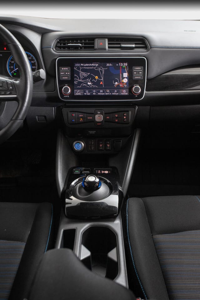 2021 NISSAN LEAF - 16