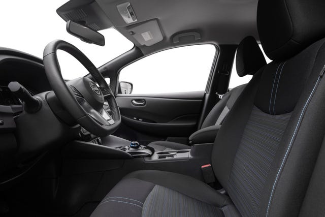 2022 NISSAN LEAF - 8