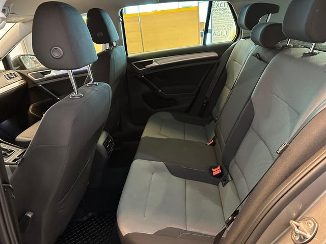 2015 VOLKSWAGEN GOLF - 19