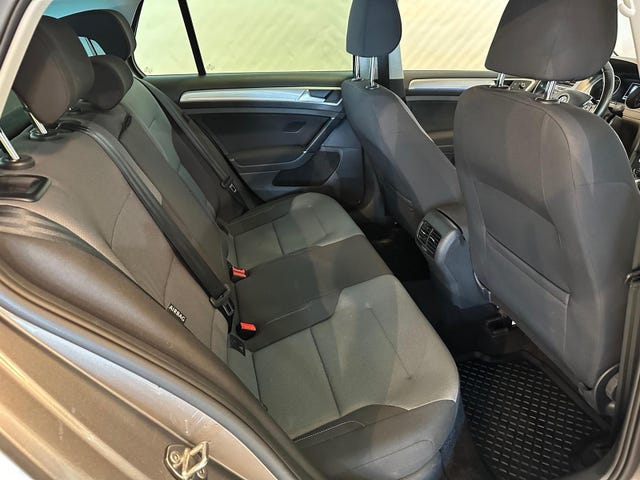 2015 VOLKSWAGEN GOLF - 18