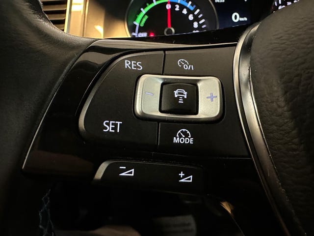 2015 VOLKSWAGEN GOLF - 12