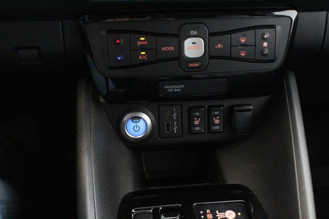 2021 NISSAN LEAF - 19