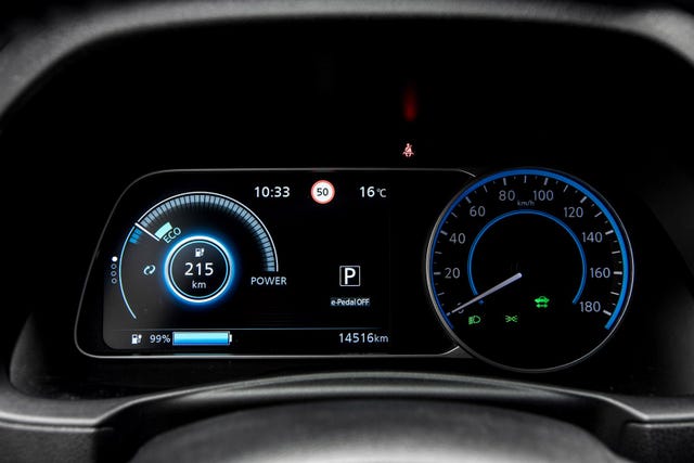 2021 NISSAN LEAF - 17