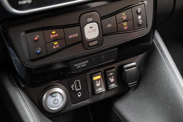 2020 NISSAN LEAF - 17