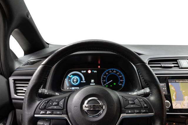 2020 NISSAN LEAF - 11