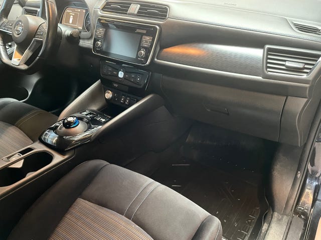 2018 NISSAN LEAF - 28