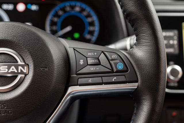 2022 NISSAN LEAF - 13