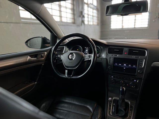 2015 VOLKSWAGEN GOLF - 10