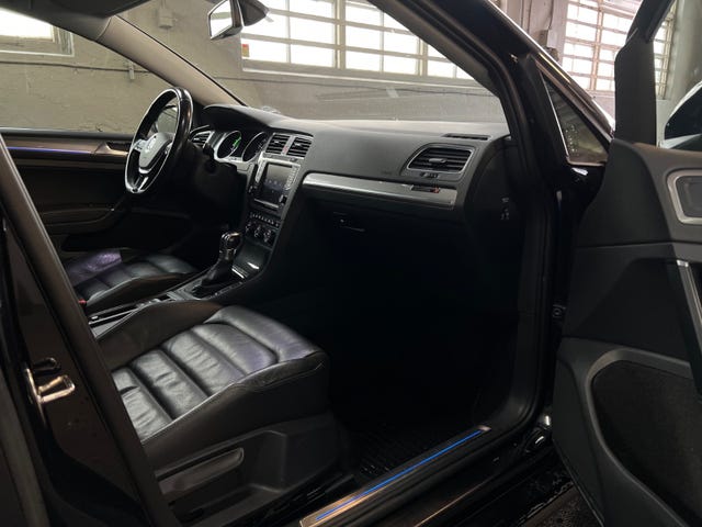 2015 VOLKSWAGEN GOLF - 20