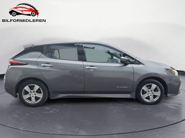 1N4AZ1CP9JC300151 2018 NISSAN LEAF-5