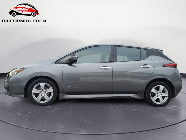 1N4AZ1CP9JC300151 2018 NISSAN LEAF-1