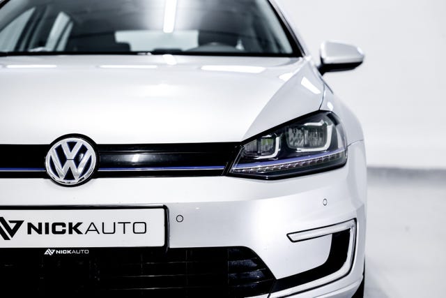 2015 VOLKSWAGEN GOLF - 11