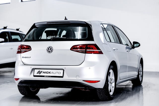 2015 VOLKSWAGEN GOLF - 16