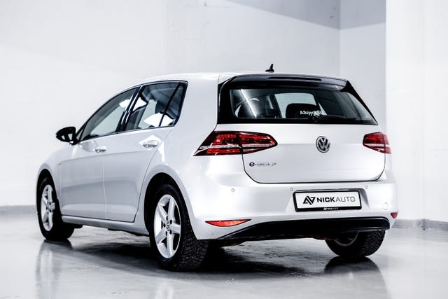 2015 VOLKSWAGEN GOLF - 13