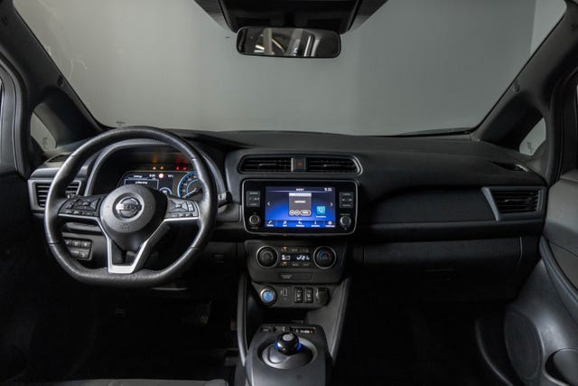 2021 NISSAN LEAF - 8