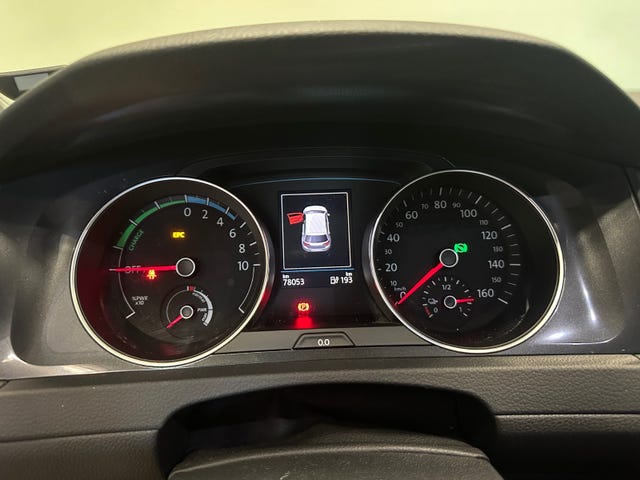 WVWZZZAUZJW905817 2018 VOLKSWAGEN GOLF-3
