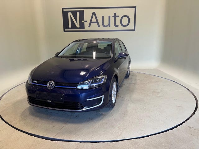 WVWZZZAUZJW905817 2018 VOLKSWAGEN GOLF-0