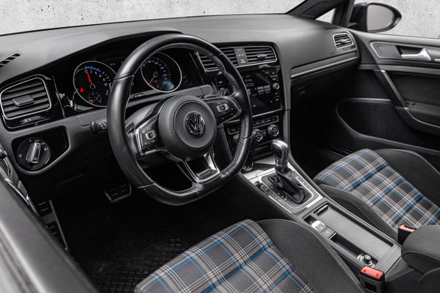 2018 VOLKSWAGEN GOLF - 11