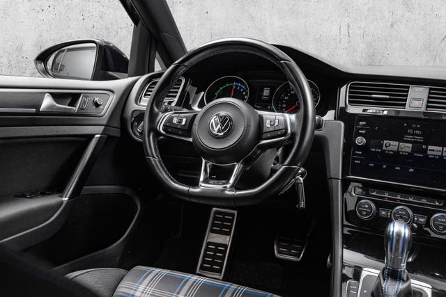 2018 VOLKSWAGEN GOLF - 17