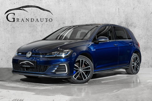 WVWZZZAUZJW810122 2018 VOLKSWAGEN GOLF-0