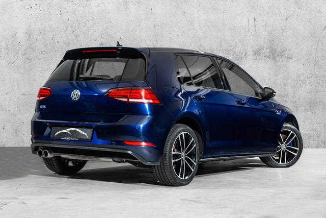 WVWZZZAUZJW810122 2018 VOLKSWAGEN GOLF-1