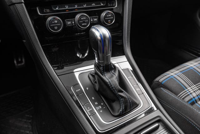 2018 VOLKSWAGEN GOLF - 22