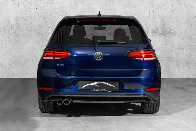 WVWZZZAUZJW810122 2018 VOLKSWAGEN GOLF-5