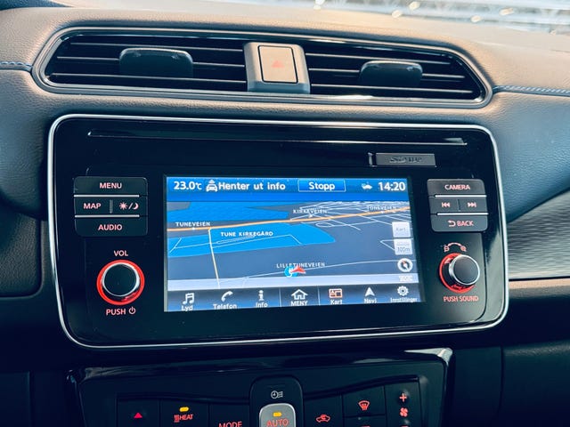2018 NISSAN LEAF - 16