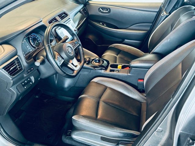 2018 NISSAN LEAF - 10