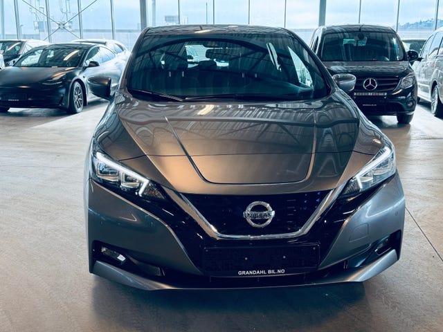 SJNFAAZE1U0032211 2018 NISSAN LEAF-2