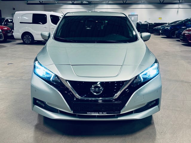 SJNFAAZE1U0004366 2018 NISSAN LEAF-1