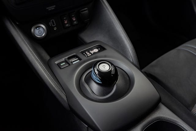 2021 NISSAN LEAF - 7