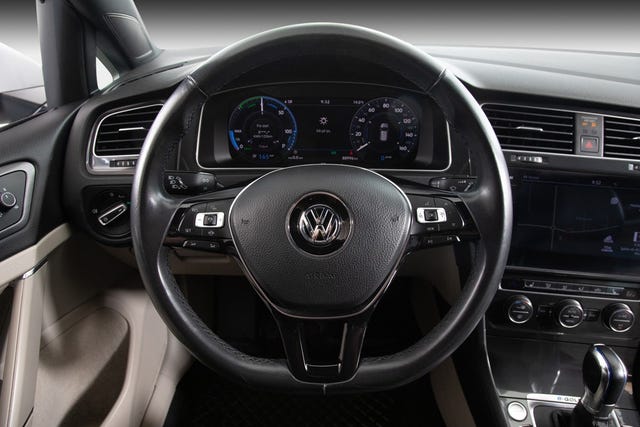2019 VOLKSWAGEN GOLF - 20