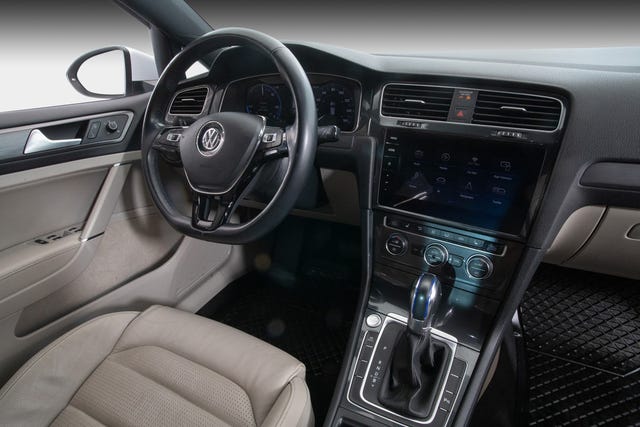 2019 VOLKSWAGEN GOLF - 22