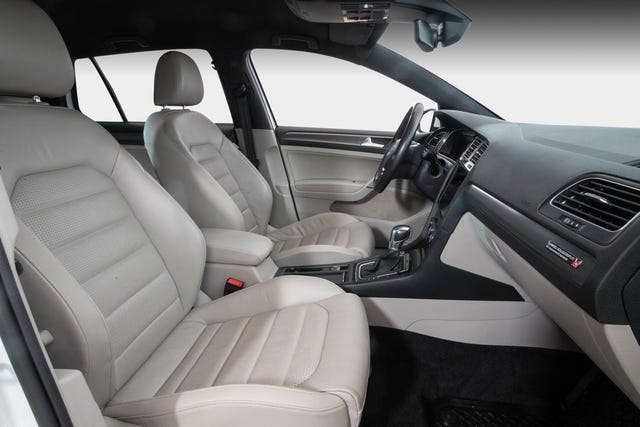 2019 VOLKSWAGEN GOLF - 23