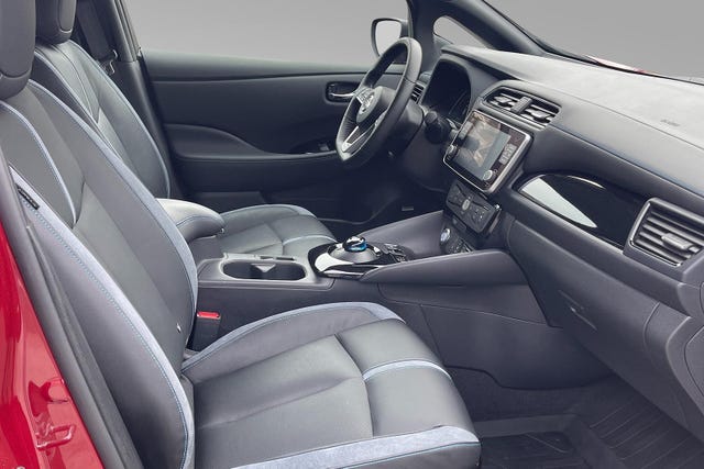 2021 NISSAN LEAF - 10