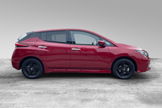 2021 NISSAN LEAF - 9