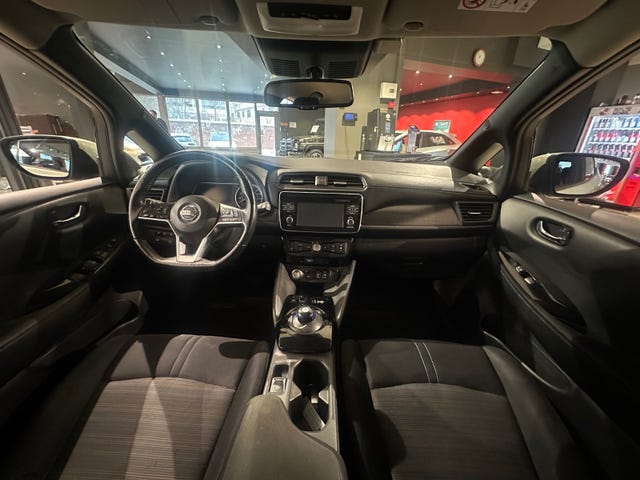 2018 NISSAN LEAF - 9