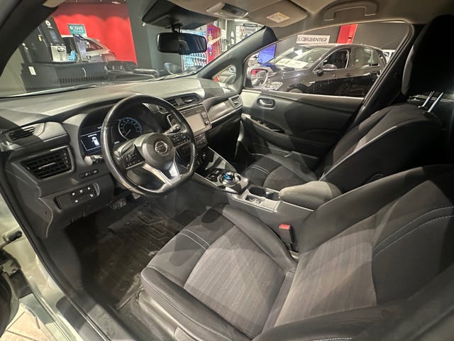 2018 NISSAN LEAF - 10