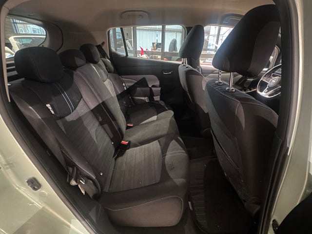 2018 NISSAN LEAF - 16