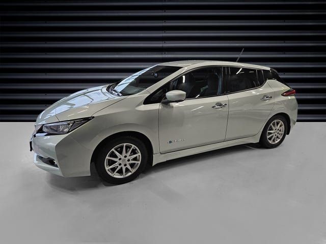 SJNFAAZE1U0013861 2018 NISSAN LEAF-2
