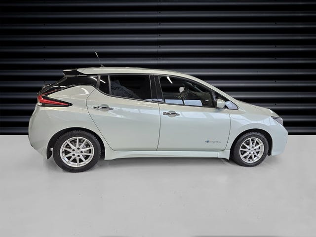 SJNFAAZE1U0013861 2018 NISSAN LEAF-3