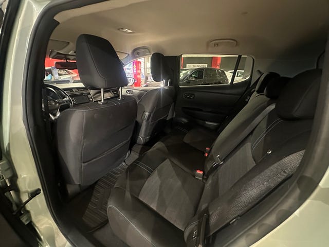 2018 NISSAN LEAF - 15