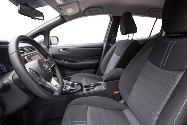 2022 NISSAN LEAF - 8