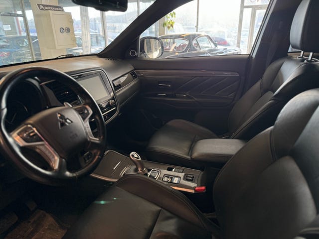 2020 MITSUBISHI OUTLANDER - 11