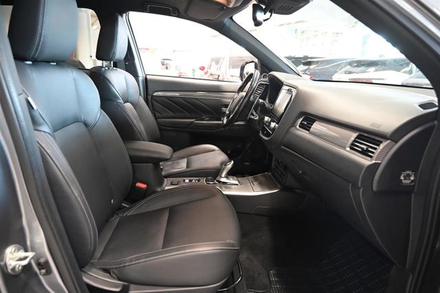 2020 MITSUBISHI OUTLANDER - 42