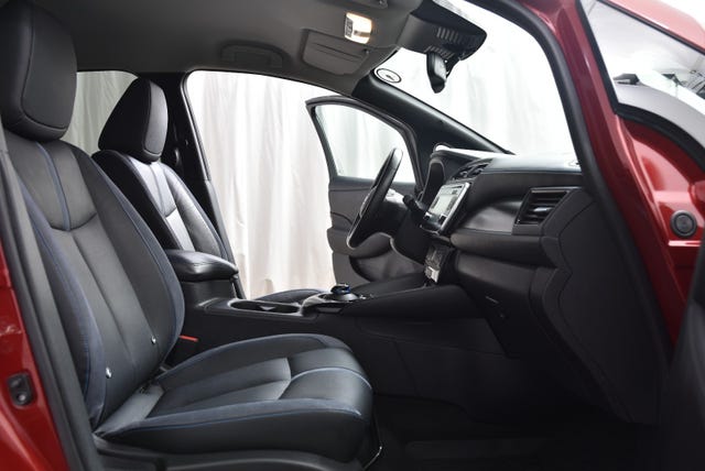 2018 NISSAN LEAF - 12