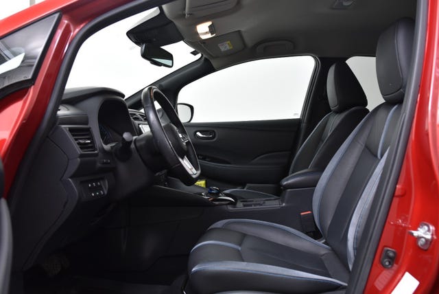 2018 NISSAN LEAF - 10