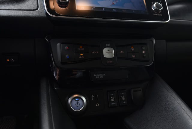 2018 NISSAN LEAF - 20