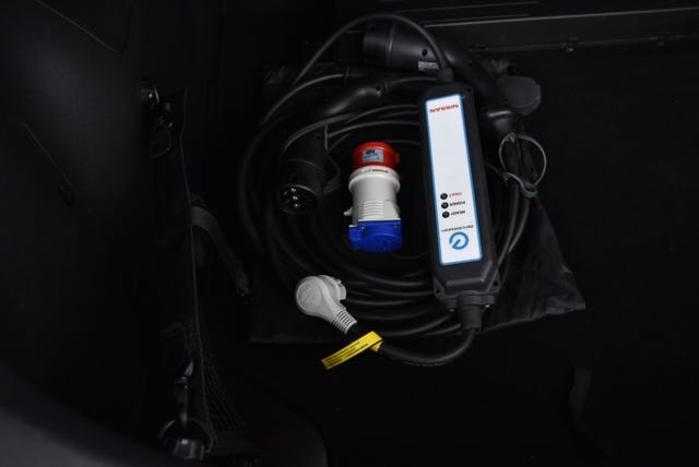 2018 NISSAN LEAF - 32